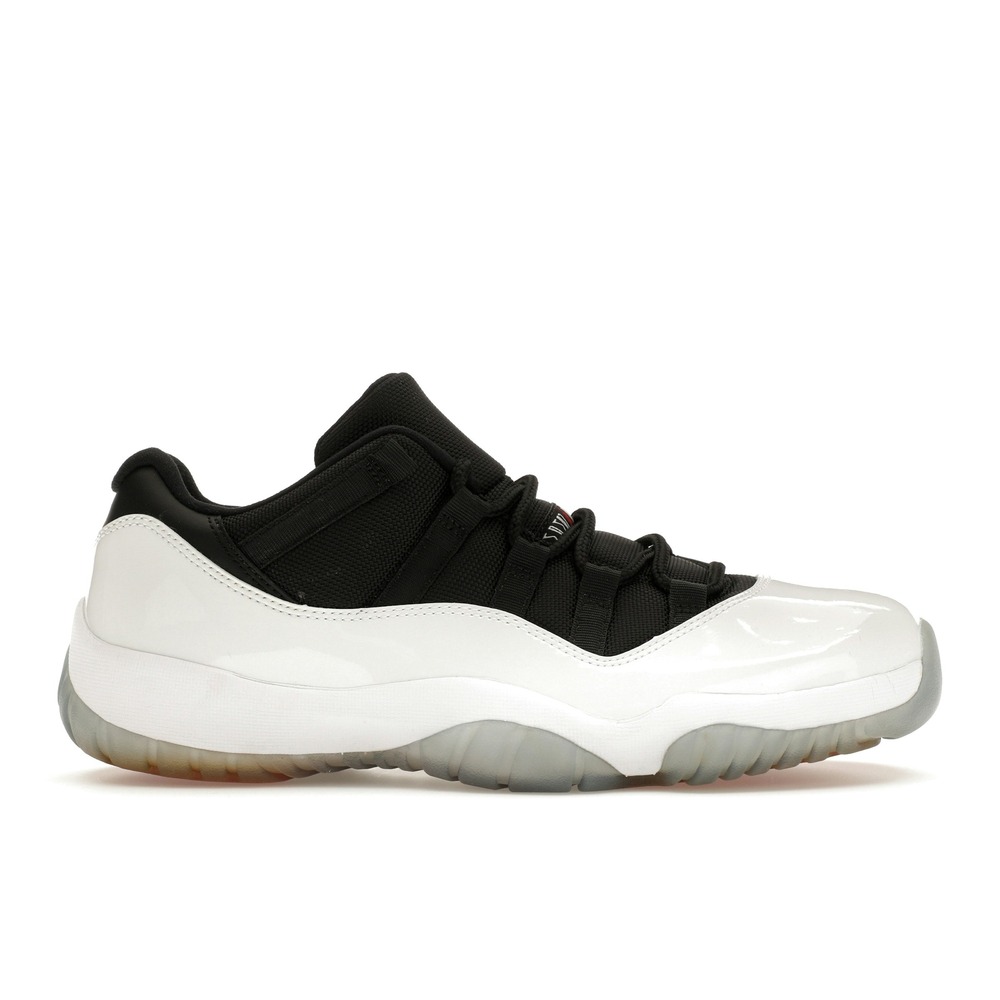 Air Jordan 11 Retro Low Tuxedo