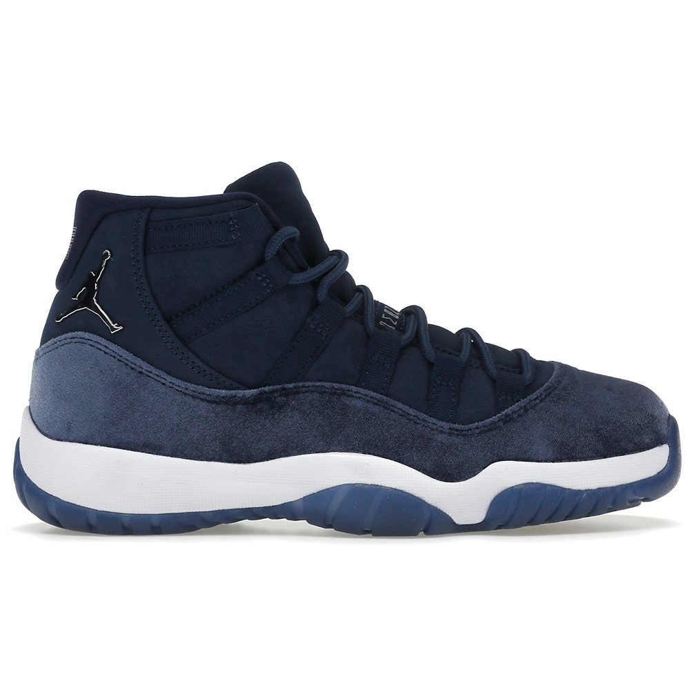 Air Jordan 11 Retro Midnight Navy Velvet (Women Exclusive)