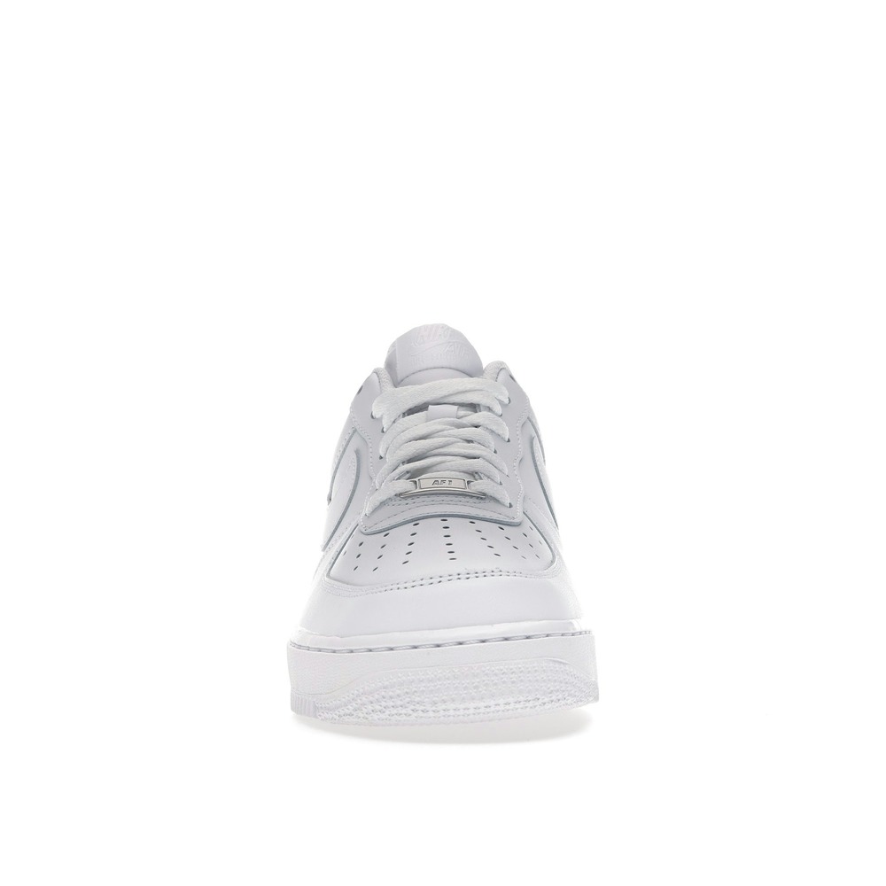 Nike Air Force 1 07 Triple White - Image 2