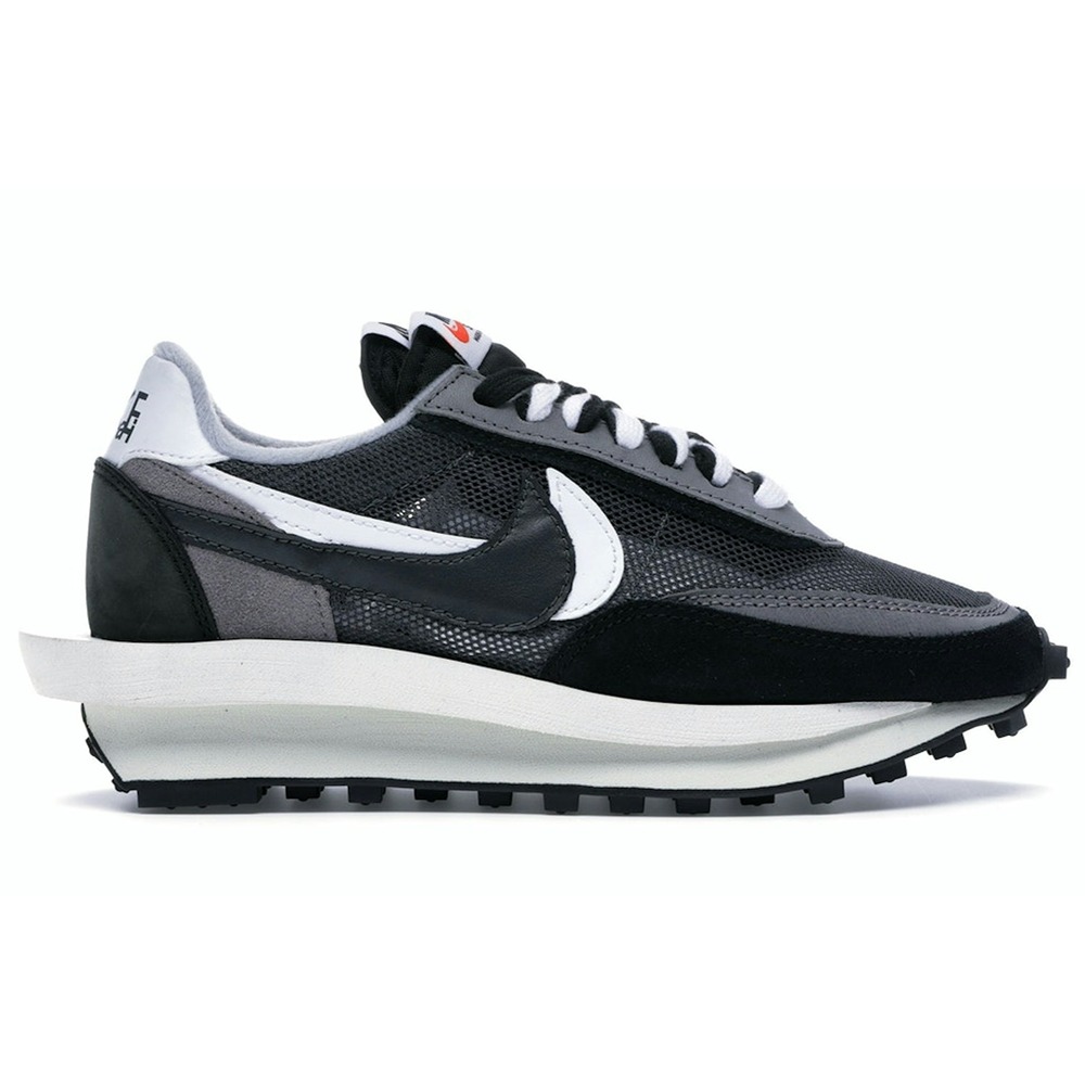 Nike LDWaffle Black collab Sacai